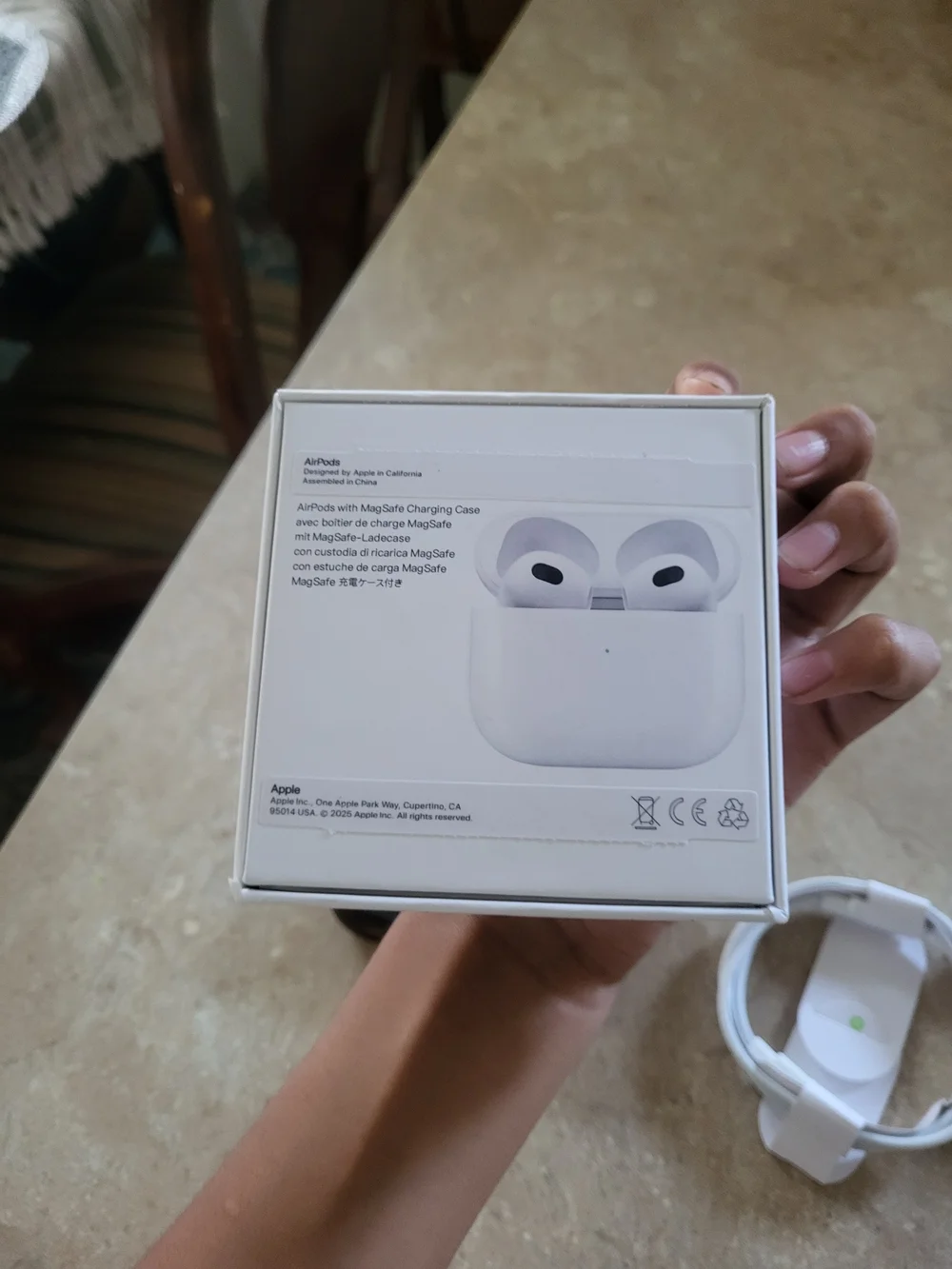 Apple AirPods Pro Charging Case with Lightning Cable - White